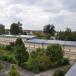 Blick auf die Photovoltaik-Anlage auf dem Dach der Grundschule in Auerbach. (Quelle: Energie-Atlas Bayern)